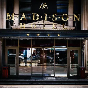 Madison باكو